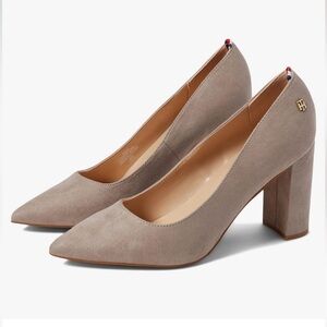 Tommy Hilfiger Point Toe Block Pumps in color Taupe, Size 10, Abilene
Worn once